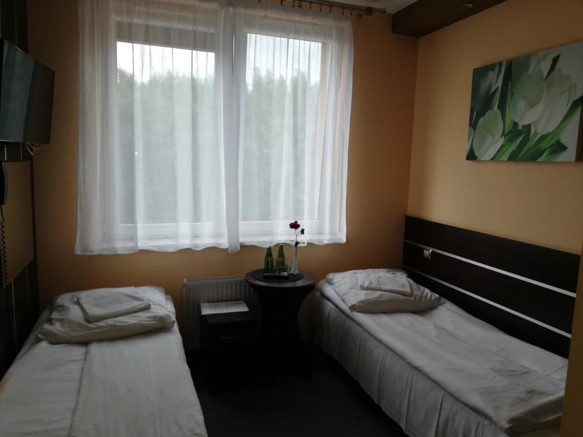 Gosciniec Biznesowy Hostel Dabrowa Gornicza Ngoại thất bức ảnh